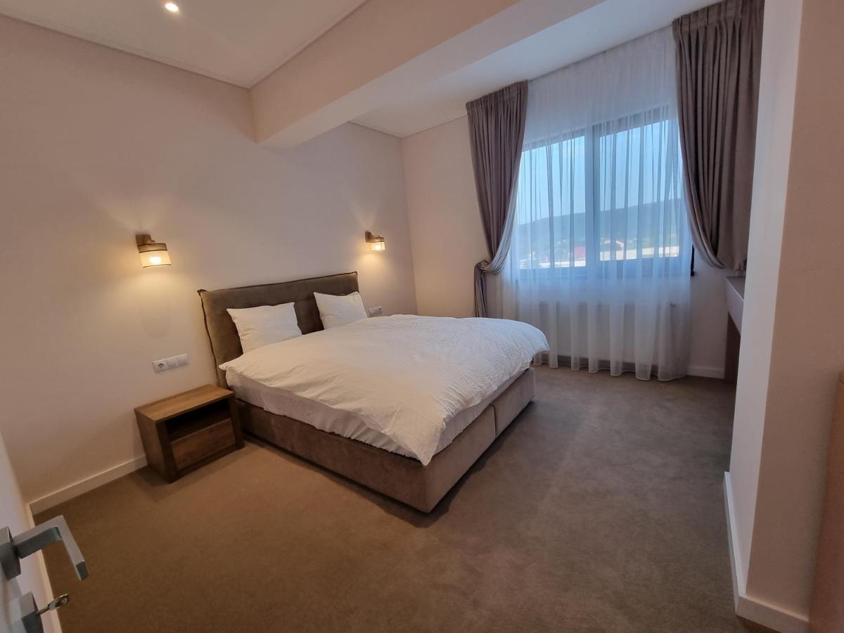 Apartament In Complex Rezidential Râmnicu Vâlcea エクステリア 写真